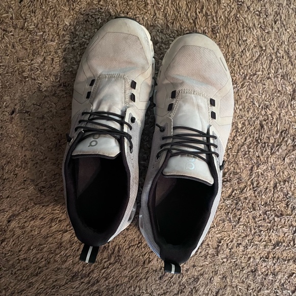 On Clouds Shoes - Woemns Athletic Shoes